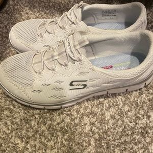 Sketchers Memory Foam Air Cooled Shoes